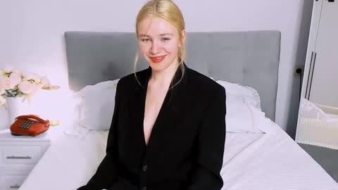 ash. see u on sunday online show from 11-05-25, 04:18