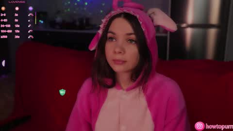 Mia online show from 12-16-25, 05:07