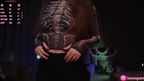 Mia online show from 12-17-25, 05:08