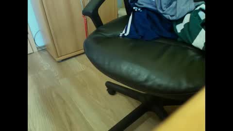 Snapshot of hsimpsons123 chatting on 11-13-25, 11:42 hsimpsons123 online show from 11-13-25, 11:42