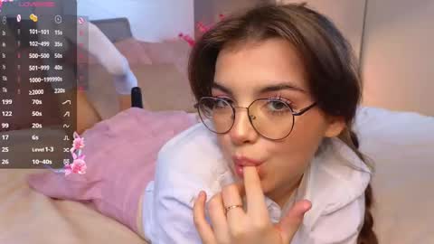 Diane online show from 03-11-25, 07:37