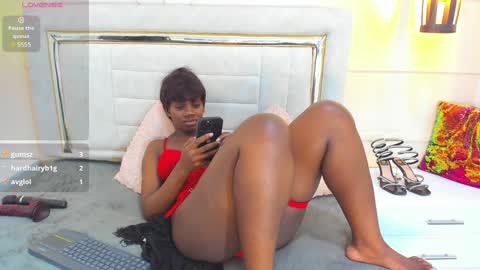 Snapshot of huddah_cam chatting on 12-30-24, 03:02 huddah online show from 12-30-24, 03:02