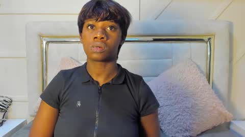 Snapshot of huddah_cam chatting on 12-31-24, 11:20 huddah online show from 12-31-24, 11:20