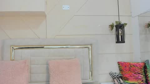 Snapshot of huddah_cam chatting on 01-07-25, 11:16 huddah online show from 01-07-25, 11:16