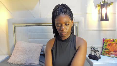 Snapshot of huddah_cam chatting on 01-17-25, 05:41 huddah online show from 01-17-25, 05:41