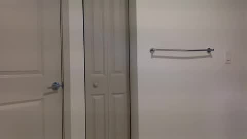 Snapshot of hugeblast chatting on 10-11-25, 10:19 HugeBlast online show from 10-11-25, 10:19