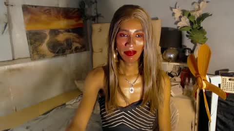 hugecock_caramel online show from 06-19-26, 09:07