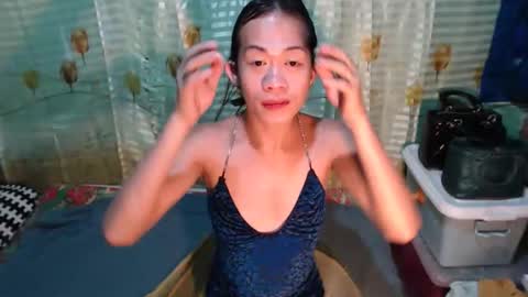 hugecockanna online show from 04-12-26, 05:18