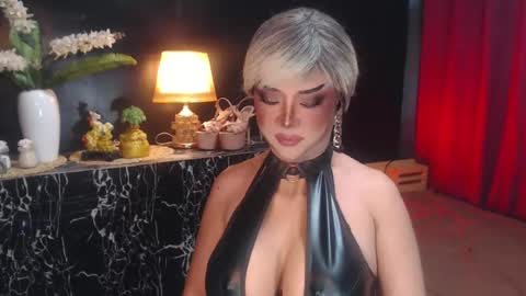 Christine online show from 07-10-26, 12:37