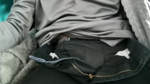 hugepecker131 online show from 12-31-24, 03:09