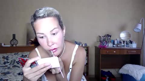 Gerda online show from 09-15-25, 01:11