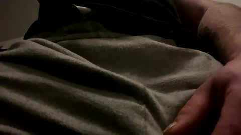 Snapshot of hughfat chatting on 12-20-24, 06:50 hughfat online show from 12-20-24, 06:50