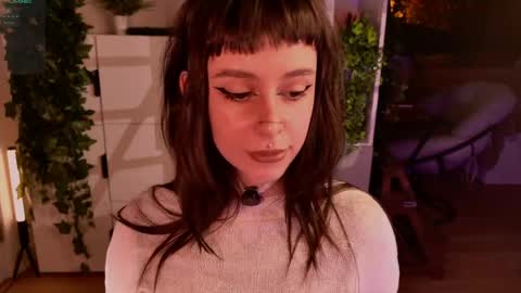 Mika online show from 04-12-26, 04:45