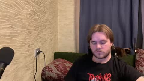 Snapshot of hugo__brad chatting on 04-23-26, 09:06 Hugo online show from 04-23-26, 09:06