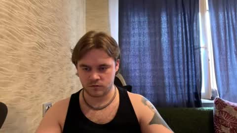 Snapshot of hugo__brad chatting on 05-03-26, 11:05 Hugo online show from 05-03-26, 11:05