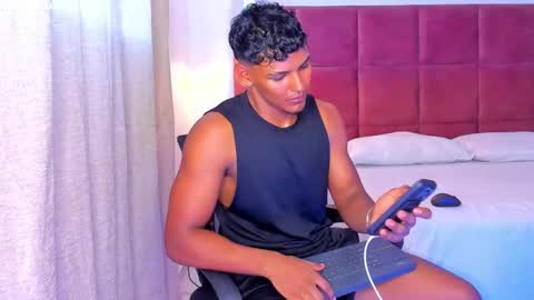 Snapshot of hugo_cano chatting on 01-18-26, 09:29 Hugo Cano online show from 01-18-26, 09:29