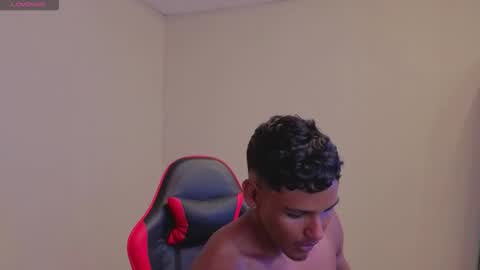 Snapshot of hugo_cano chatting on 02-21-26, 04:13 Hugo Cano online show from 02-21-26, 04:13