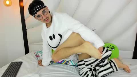 Snapshot of hugo_cooper chatting on 03-05-25, 03:51 HUGO online show from 03-05-25, 03:51