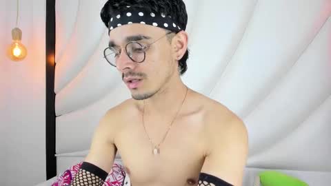 Snapshot of hugo_cooper chatting on 03-05-25, 10:10 HUGO online show from 03-05-25, 10:10