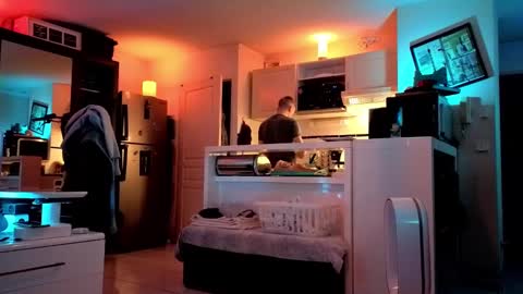 Hugo online show from 01-06-25, 08:39