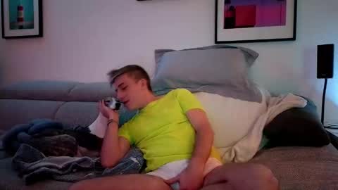 Hugo online show from 02-01-25, 07:55