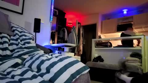 Hugo online show from 02-07-25, 08:42