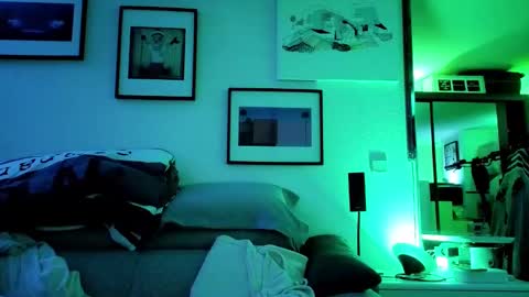 Hugo online show from 02-10-25, 08:31