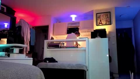 Hugo online show from 03-04-25, 08:38