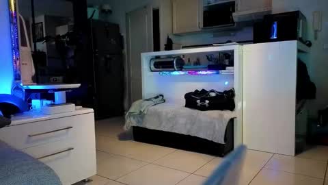 Hugo online show from 09-12-25, 07:58