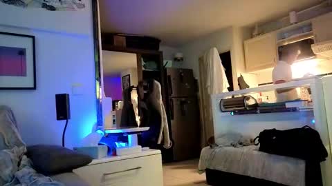 Hugo online show from 10-12-25, 08:41