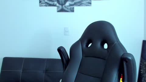 Snapshot of humber_eli chatting on 01-15-25, 03:33 Eli online show from 01-15-25, 03:33