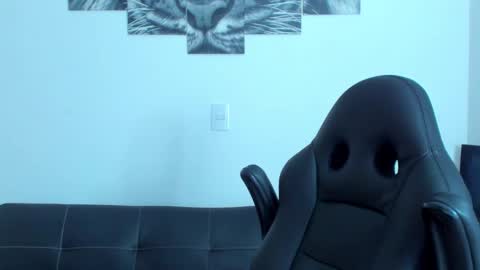 Snapshot of humber_eli chatting on 02-26-25, 02:59 Eli online show from 02-26-25, 02:59