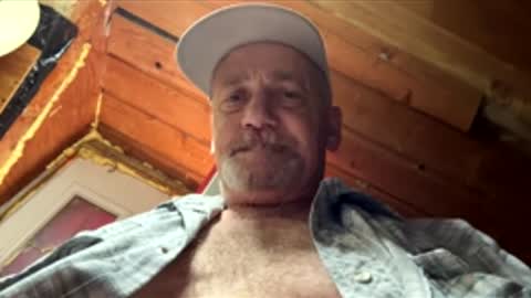 Snapshot of hung34u chatting on 06-07-26, 02:43 hung34u online show from 06-07-26, 02:43