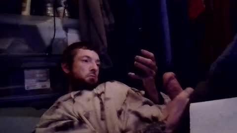 Snapshot of hung36597 chatting on 11-11-25, 03:39 hung36597 online show from 11-11-25, 03:39