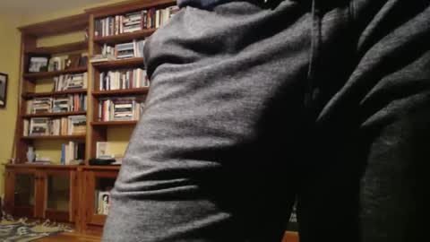 Big uncut cock dripping online show from 12-19-25, 06:42