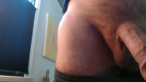 Big uncut cock dripping online show from 04-18-26, 06:34