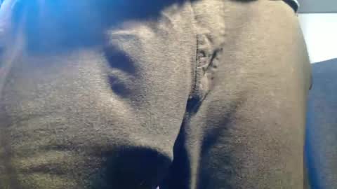 Big uncut cock dripping online show from 04-20-26, 09:05