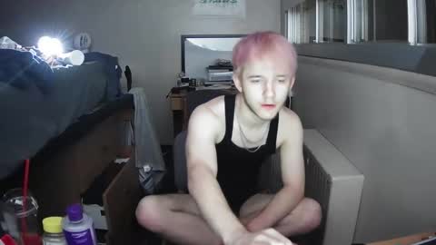 HungCollegeStud online show from 04-21-26, 02:04