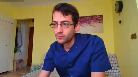 Snapshot of hungeddy chatting on 12-15-25, 09:24 Eddy online show from 12-15-25, 09:24