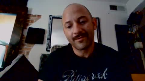 Snapshot of hungherowithoutacape chatting on 06-22-26, 05:21 hungherowithoutacape online show from 06-22-26, 05:21