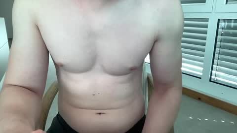 Snapshot of hungwank95 chatting on 05-10-26, 08:41 hungwank95 online show from 05-10-26, 08:41