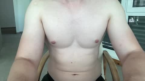 Snapshot of hungwank95 chatting on 05-30-26, 03:20 hungwank95 online show from 05-30-26, 03:20