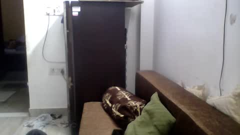 hunkster102 online show from 11-08-25, 12:05