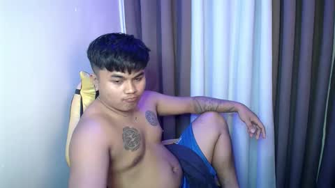 Snapshot of hunkyzeus chatting on 05-28-26, 02:47 hunkyzeus online show from 05-28-26, 02:47