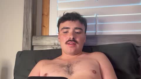 Snapshot of hunterbentleyy chatting on 09-08-25, 10:20 Hunter online show from 09-08-25, 10:20