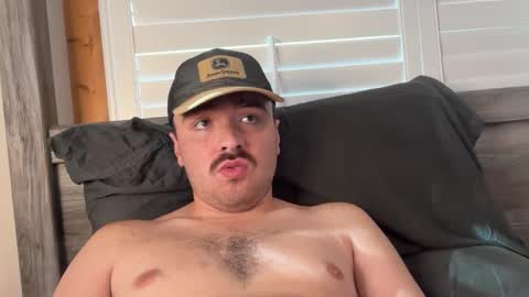 Snapshot of hunterbentleyy chatting on 09-29-25, 10:36 Hunter online show from 09-29-25, 10:36