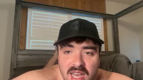 Snapshot of hunterbentleyy chatting on 10-21-25, 09:48 Hunter online show from 10-21-25, 09:48