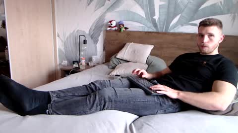 Snapshot of hunterbridges chatting on 01-12-25, 12:44 Hunter Bridges online show from 01-12-25, 12:44