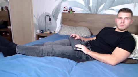 Snapshot of hunterbridges chatting on 01-23-25, 05:31 Hunter Bridges online show from 01-23-25, 05:31