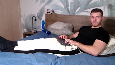 Snapshot of hunterbridges chatting on 01-31-25, 04:06 Hunter Bridges online show from 01-31-25, 04:06